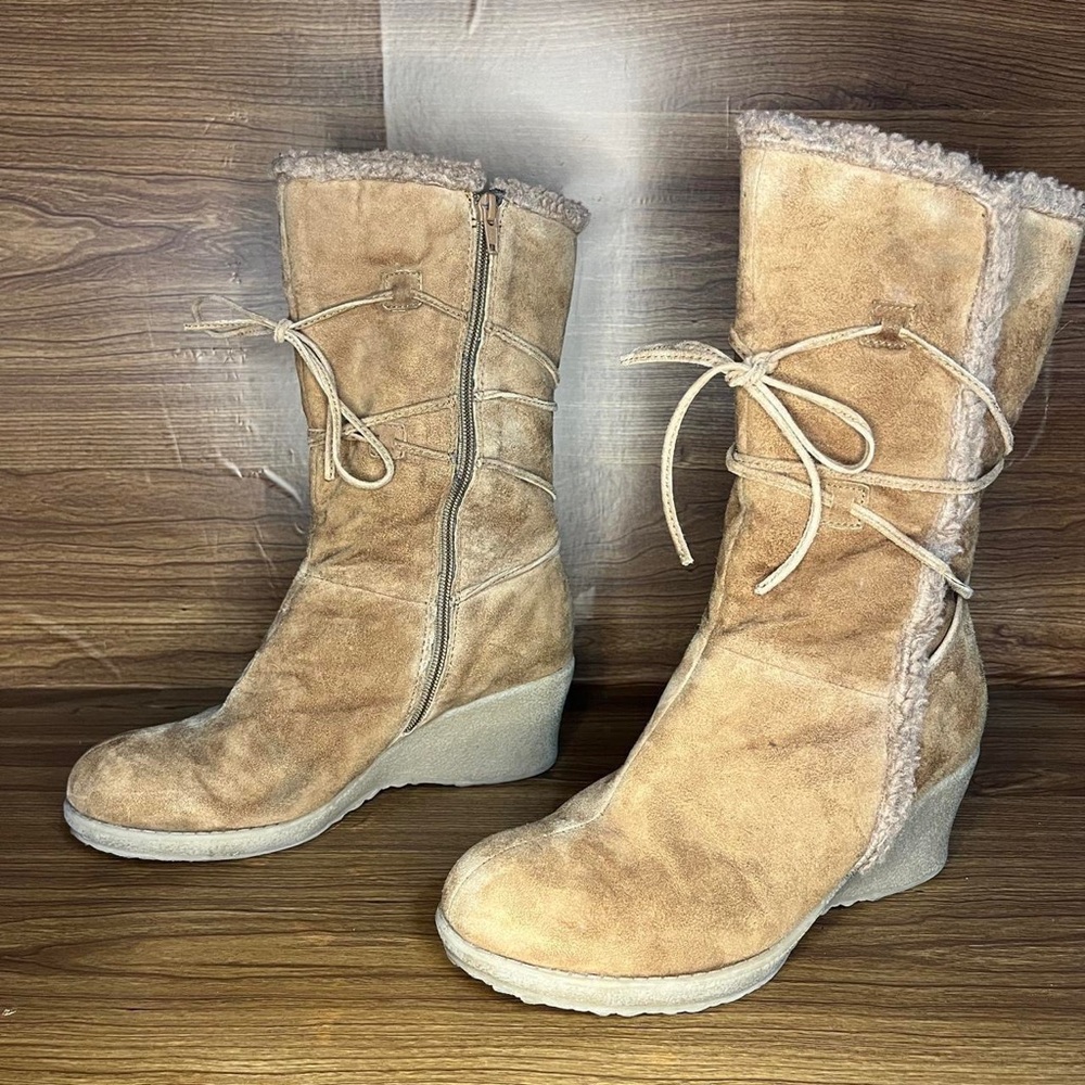 Y2k tan leather tall winter boots fleece lined wedge zip up fur trim
Women’s 9 M